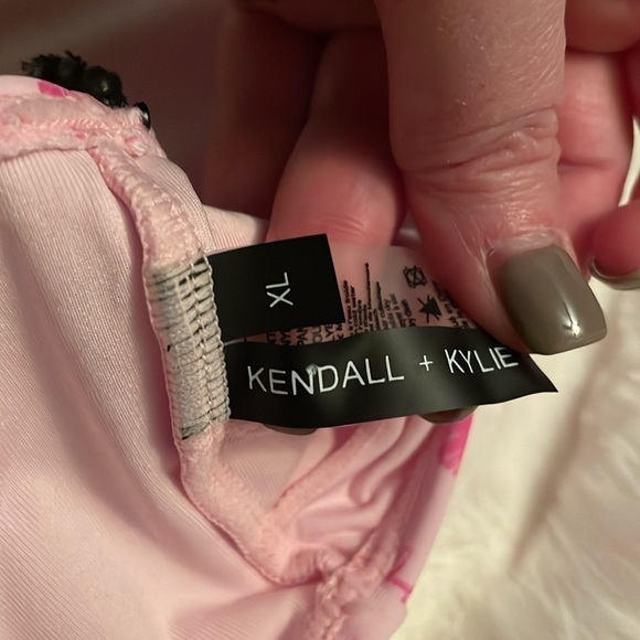 NWT KENDALL + KYLIE BATHING SUIT TOP SIZE XL - Picture 8 of 8